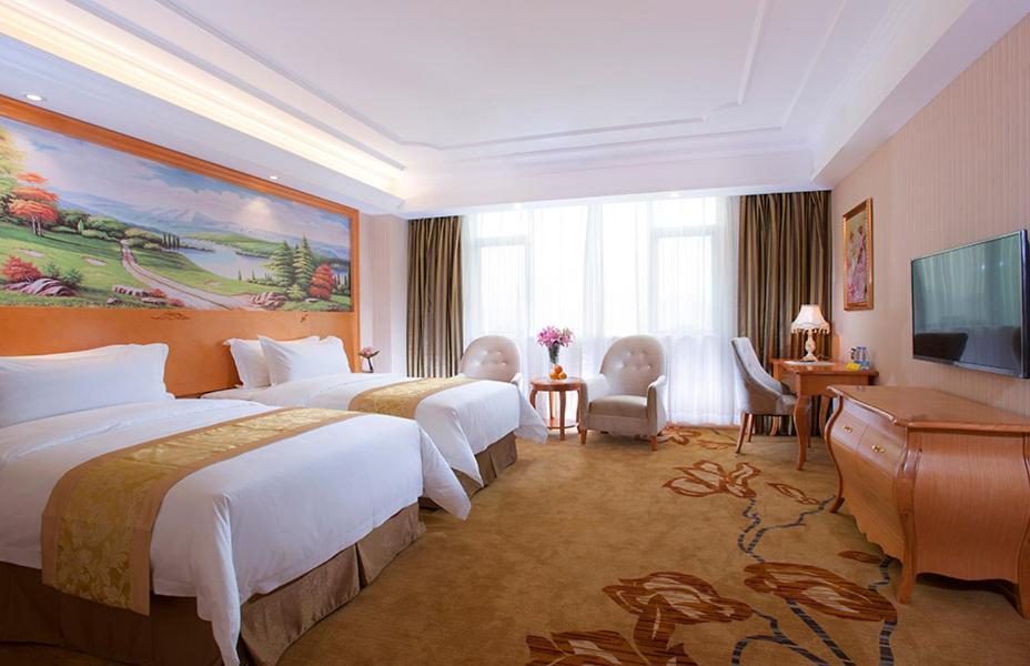 Vienna International Hotel Puning International Commodity City Εξωτερικό φωτογραφία