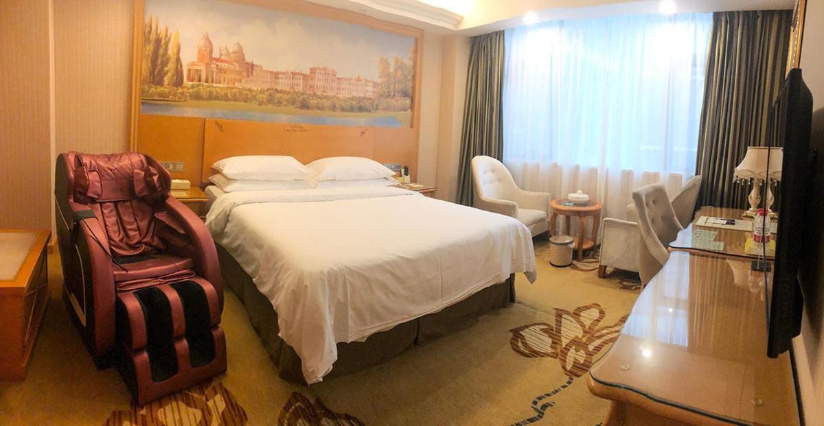 Vienna International Hotel Puning International Commodity City Εξωτερικό φωτογραφία