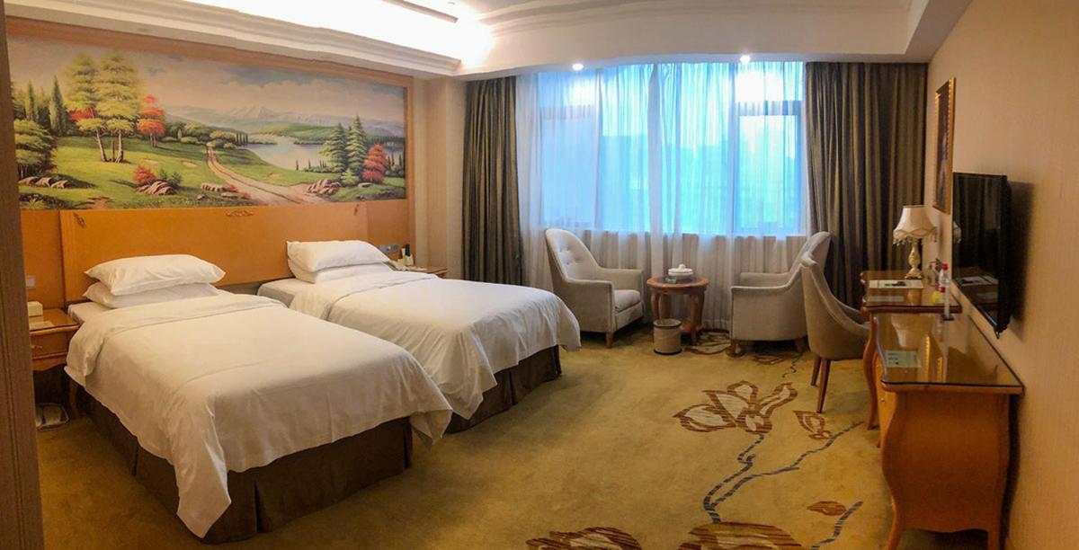 Vienna International Hotel Puning International Commodity City Εξωτερικό φωτογραφία